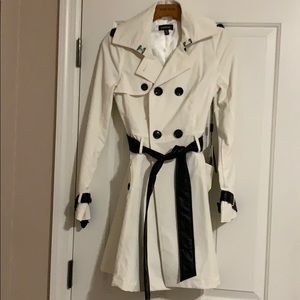 Bebe White Contrast Trim Trench Coat